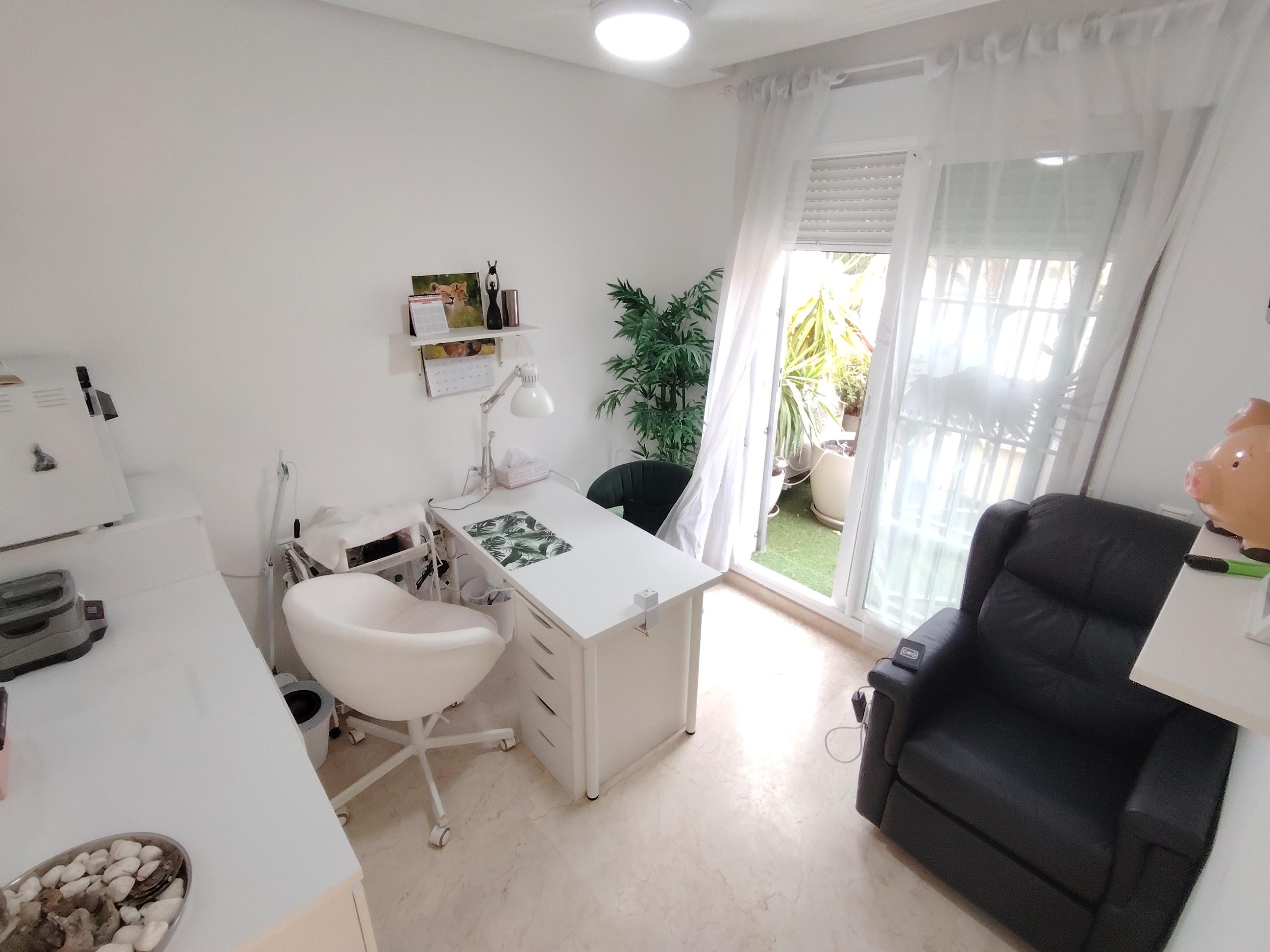 Imagen 9 Casa Adosada en venta en Mijas / Frente al mercadona, 300 mts del mar, zona de comercios 