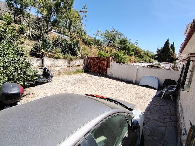 Imagen 3 Inmueble 304235 - Solar Urbano en venta en Benalmádena / Servicios: centros médicos, zona comercial y transporte