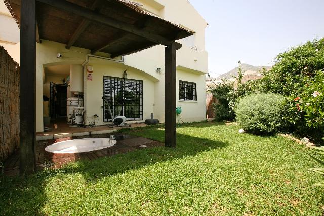 Imagen 2 Inmueble 304397 - Planta Baja en venta en Benalmádena / Frente al portal encontrarás un instituto y un colegio 