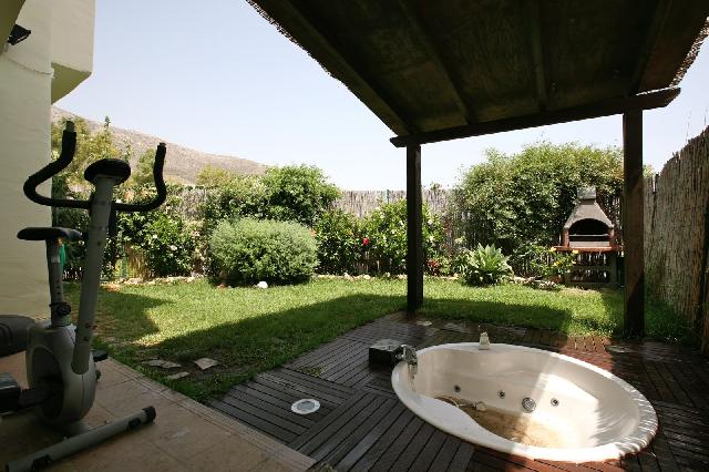 Imagen 1 Inmueble 304397 - Planta Baja en venta en Benalmádena / Frente al portal encontrarás un instituto y un colegio 