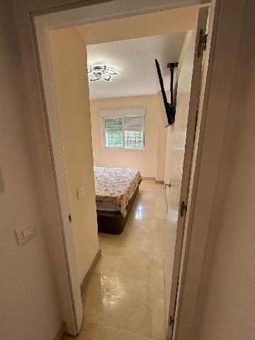 Imagen 18 Inmueble 304397 - Planta Baja en venta en Benalmádena / Frente al portal encontrarás un instituto y un colegio 