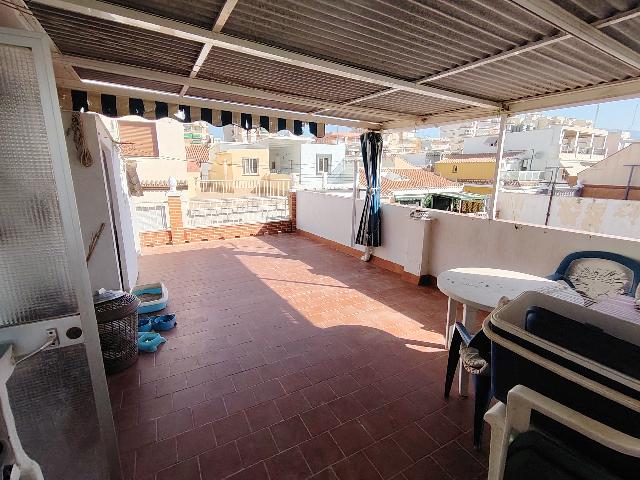 Imagen 2 Inmueble 304603 - Casa Adosada en venta en Vélez-málaga / A 100 msts del mar, a 300 mts de Faro de Torre del Mar 