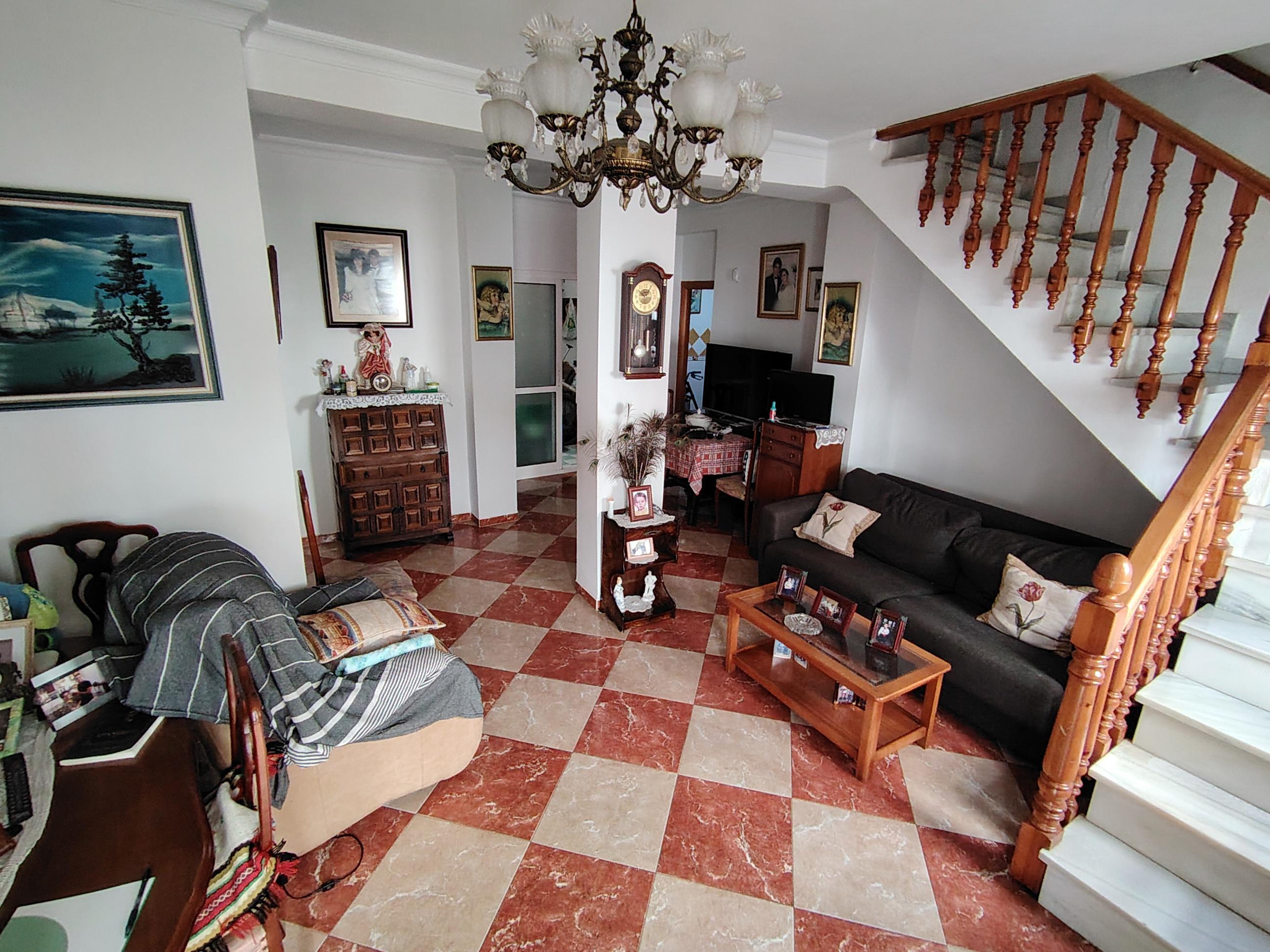 Imagen 5 Casa Adosada en venta en Vélez-málaga / A 100 msts del mar, a 300 mts de Faro de Torre del Mar 