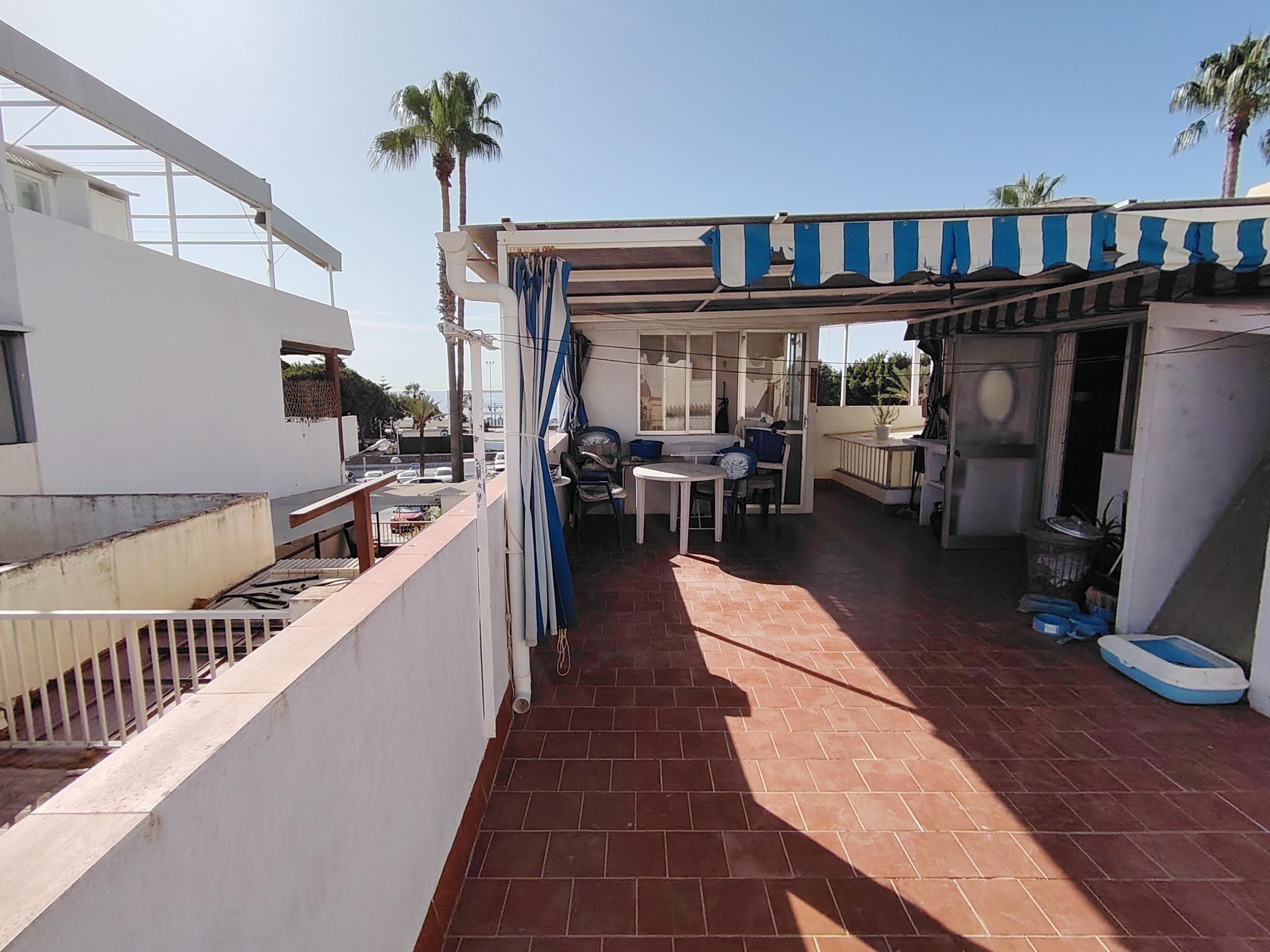Imagen 3 Casa Adosada en venta en Vélez-málaga / A 100 msts del mar, a 300 mts de Faro de Torre del Mar 