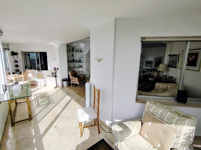 Imagen 4 Inmueble 304684 - Apartamento en venta en Marbella / Edificio el Jilguero cerca de la autopista del sol