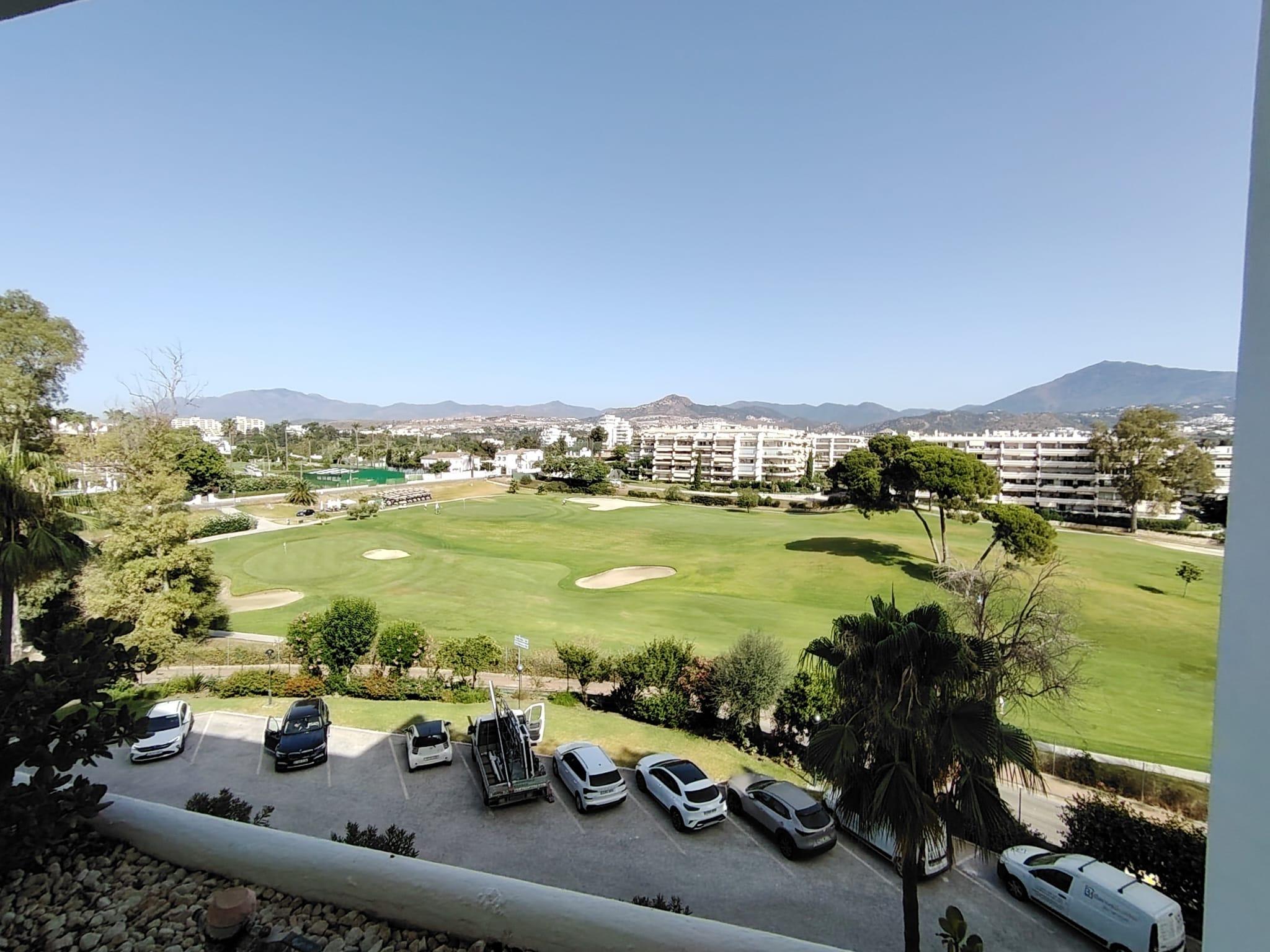Imagen 26 Apartamento en venta en Marbella / Edificio el Jilguero cerca de la autopista del sol