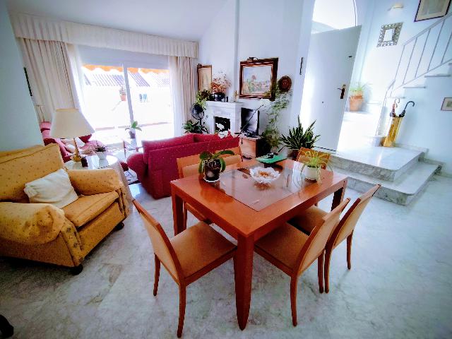 Imagen 3 Inmueble 304925 - Casa Pareada en venta en Málaga / A 10 minutos a pie de las playas de Pedregalejo El Palo