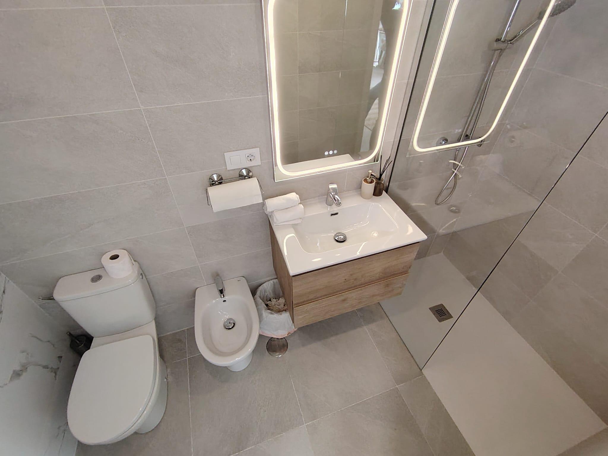 Imagen 16 Ático en venta en Mijas / El Chaparral, Mijas, a solo 700 metros de la costa