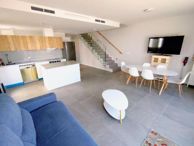 Imagen 2 Inmueble 305032 - Casa Pareada en venta en Mijas / Ubicada a solo 5 minutos de la playa y La Cala de Mijas