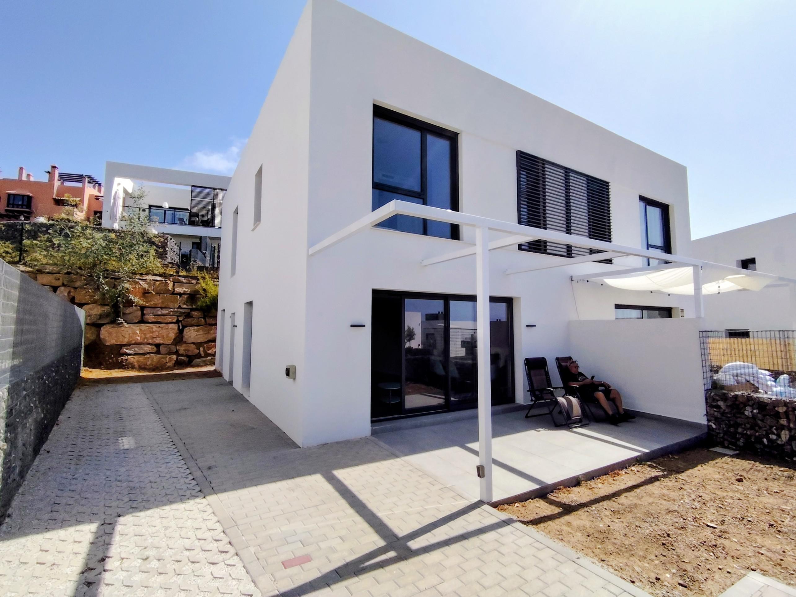 Imagen 1 Casa Pareada en venta en Mijas / Ubicada a solo 5 minutos de la playa y La Cala de Mijas