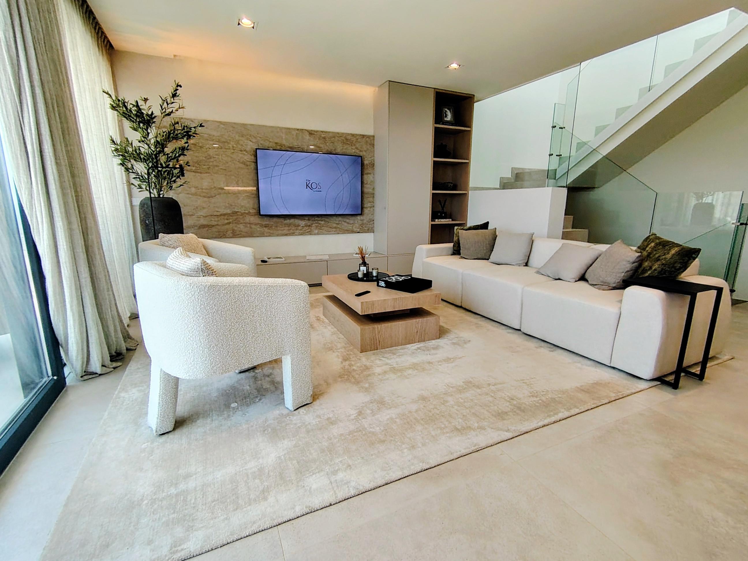 Imagen 11 Casa Adosada en venta en Fuengirola / A 200 mts de la estacion de Renfe Carabajal