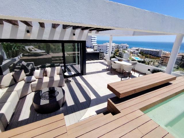 Imagen 1 Inmueble 305164 - Casa Adosada en venta en Fuengirola / A 200 mts de la estacion de Renfe Carabajal