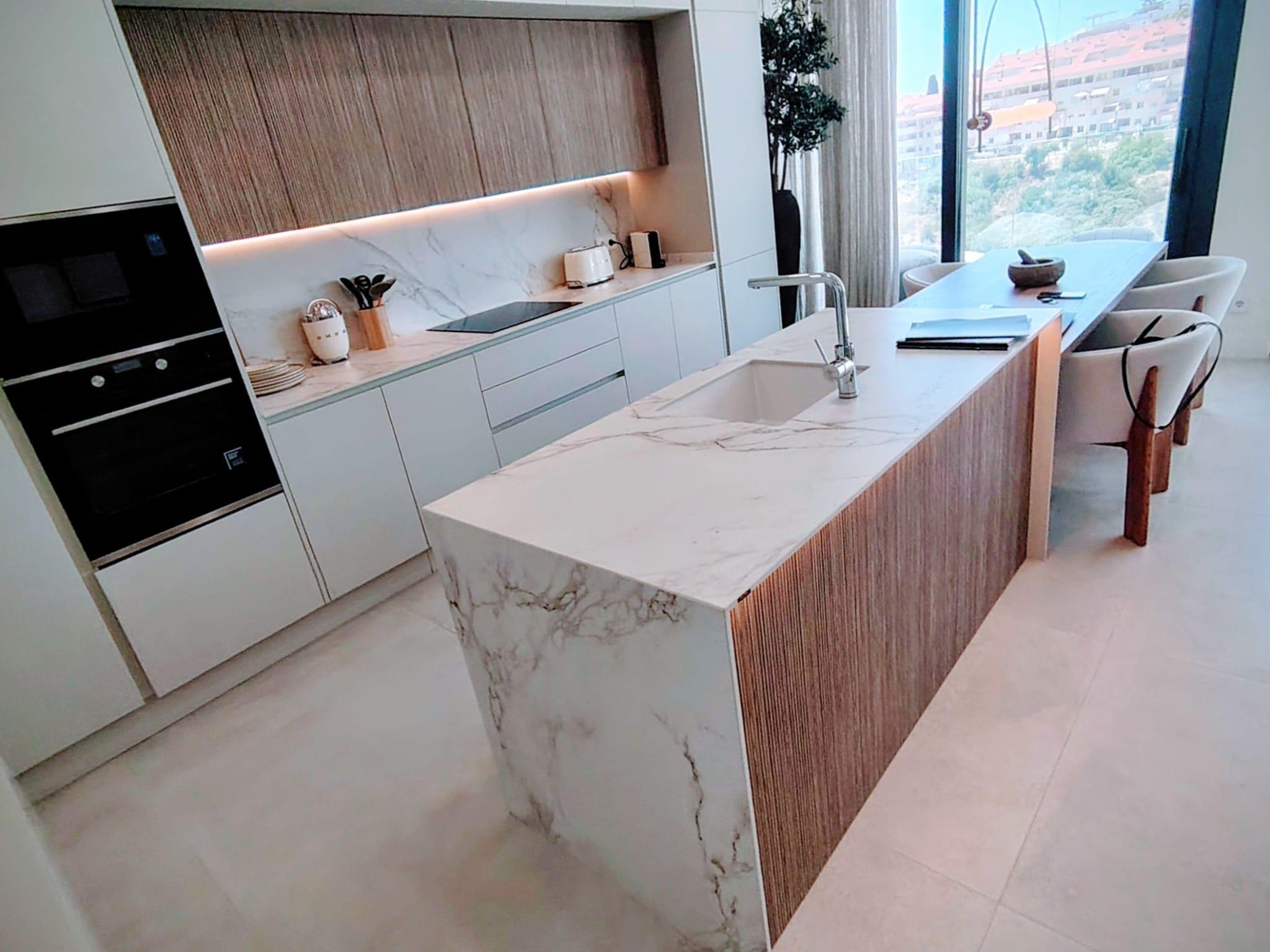 Imagen 8 Casa Adosada en venta en Fuengirola / A 200 mts de la estacion de tren Carabal del Renfe