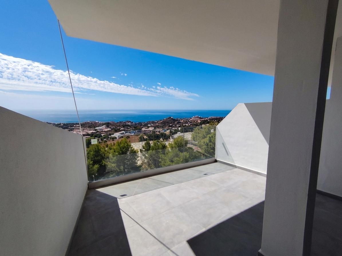 Imagen 1 Apartamento en venta en Benalmádena / Cerca de la autovia 