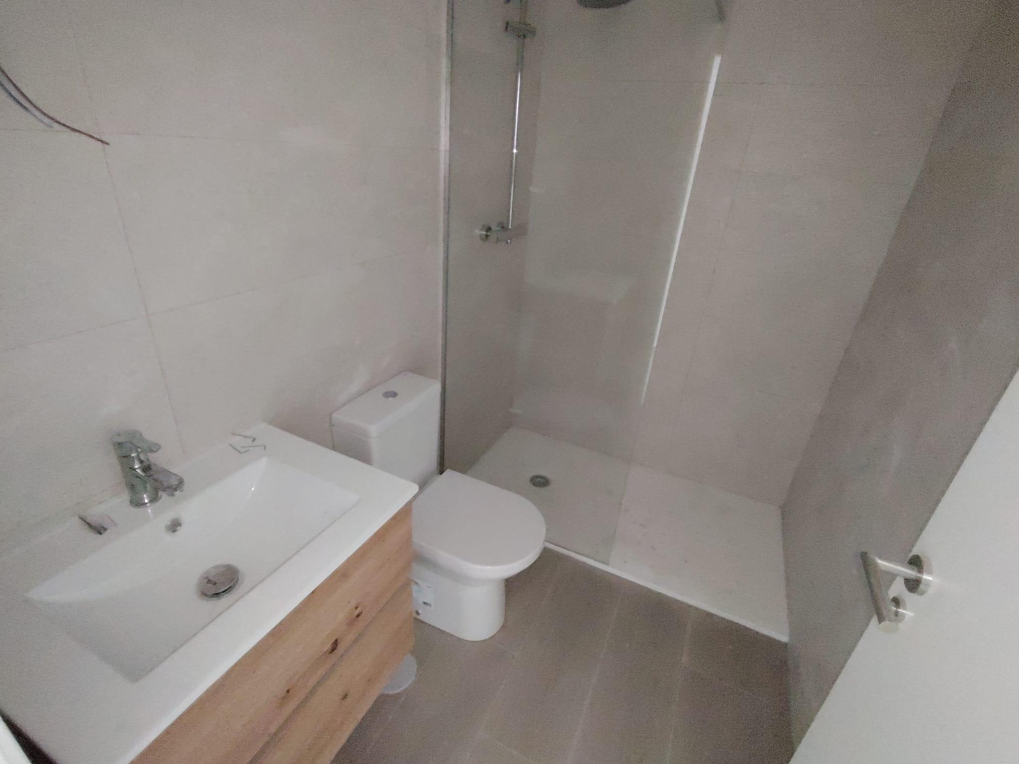 Imagen 21 Apartamento en venta en Benalmádena / Cerca de la autovia 
