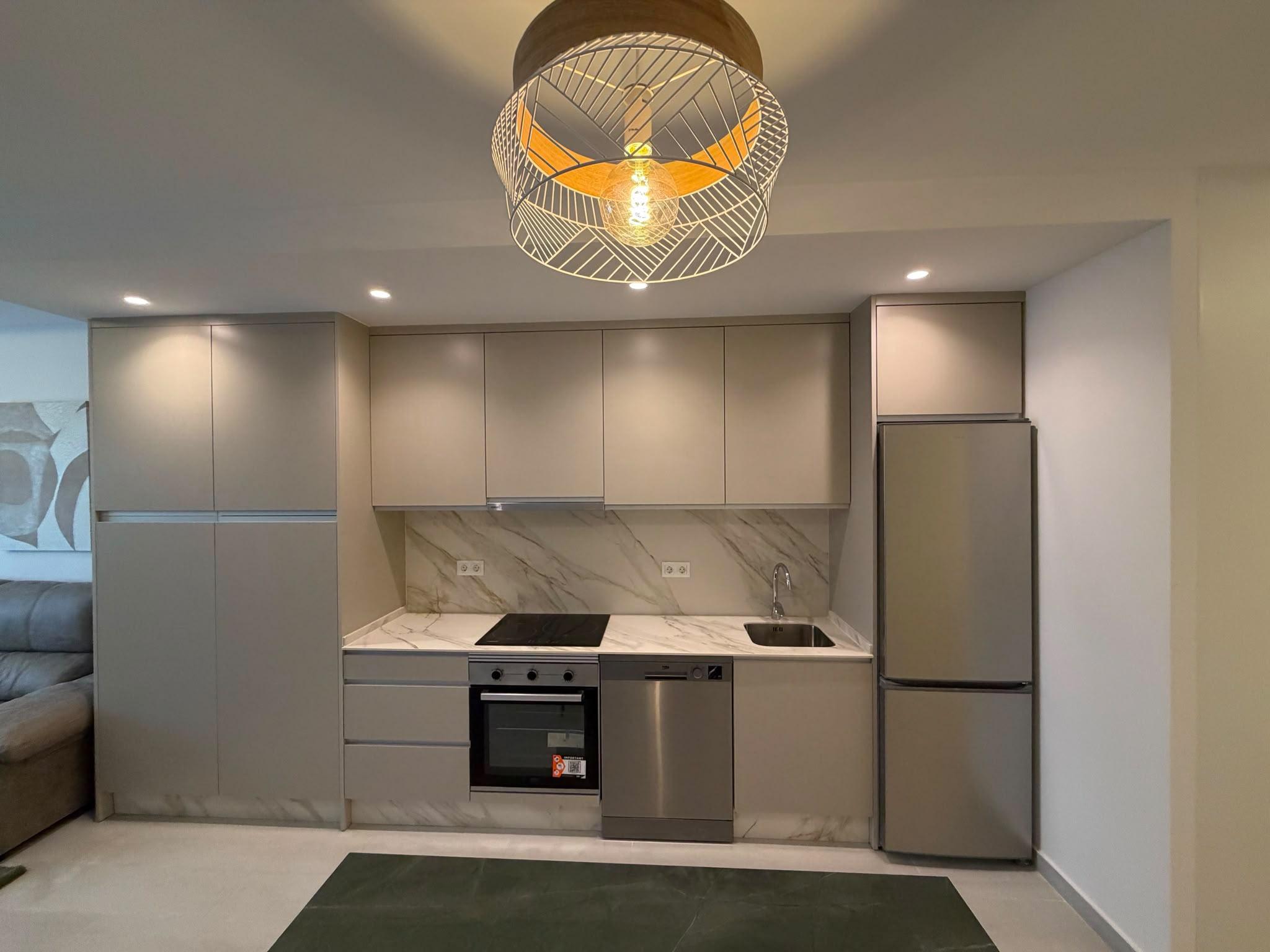 Imagen 1 Dúplex en venta en Torremolinos / Excelente ubicación. 