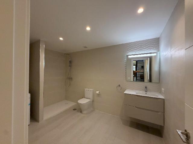 Imagen 7 Inmueble 305197 - Dúplex en venta en Torremolinos / Excelente ubicación. 