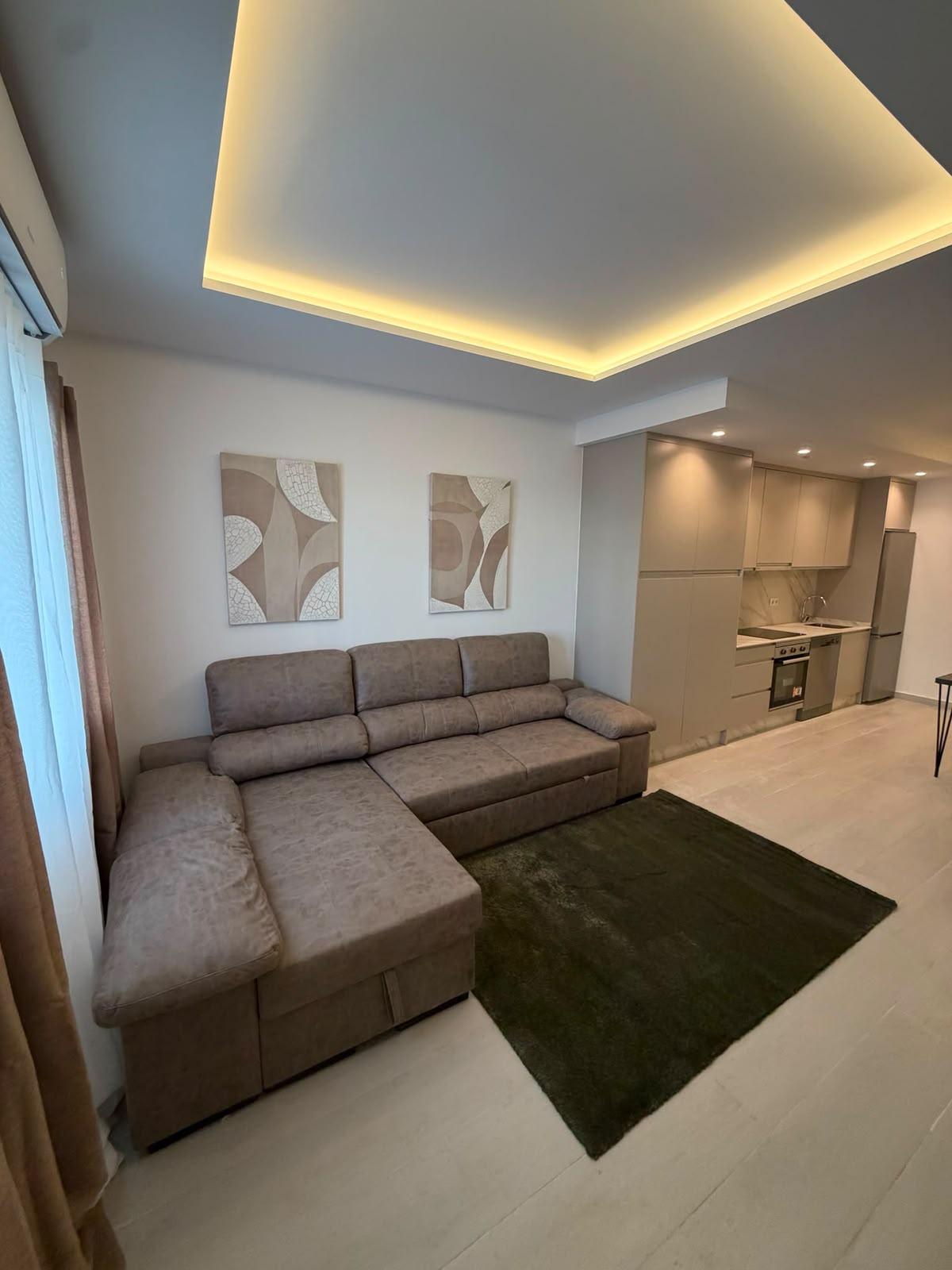 Imagen 5 Dúplex en venta en Torremolinos / Excelente ubicación. 