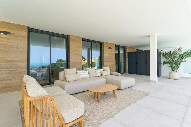 Imagen 4 Inmueble 305247 - Planta Baja en venta en Benalmádena / En el Higueron cerca de la autovía 
