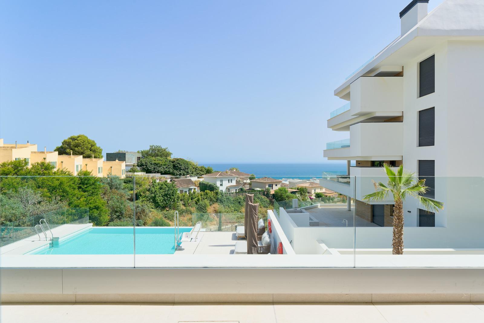 Imagen 9 Apartamento en venta en Benalmádena / En el Higueron cerca de la autovía 