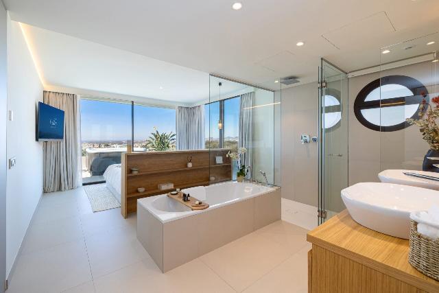 Imagen 3 Inmueble 305473 - Ático en venta en Fuengirola / Sobre avenida Fuengirola cerca de la Ap-7 