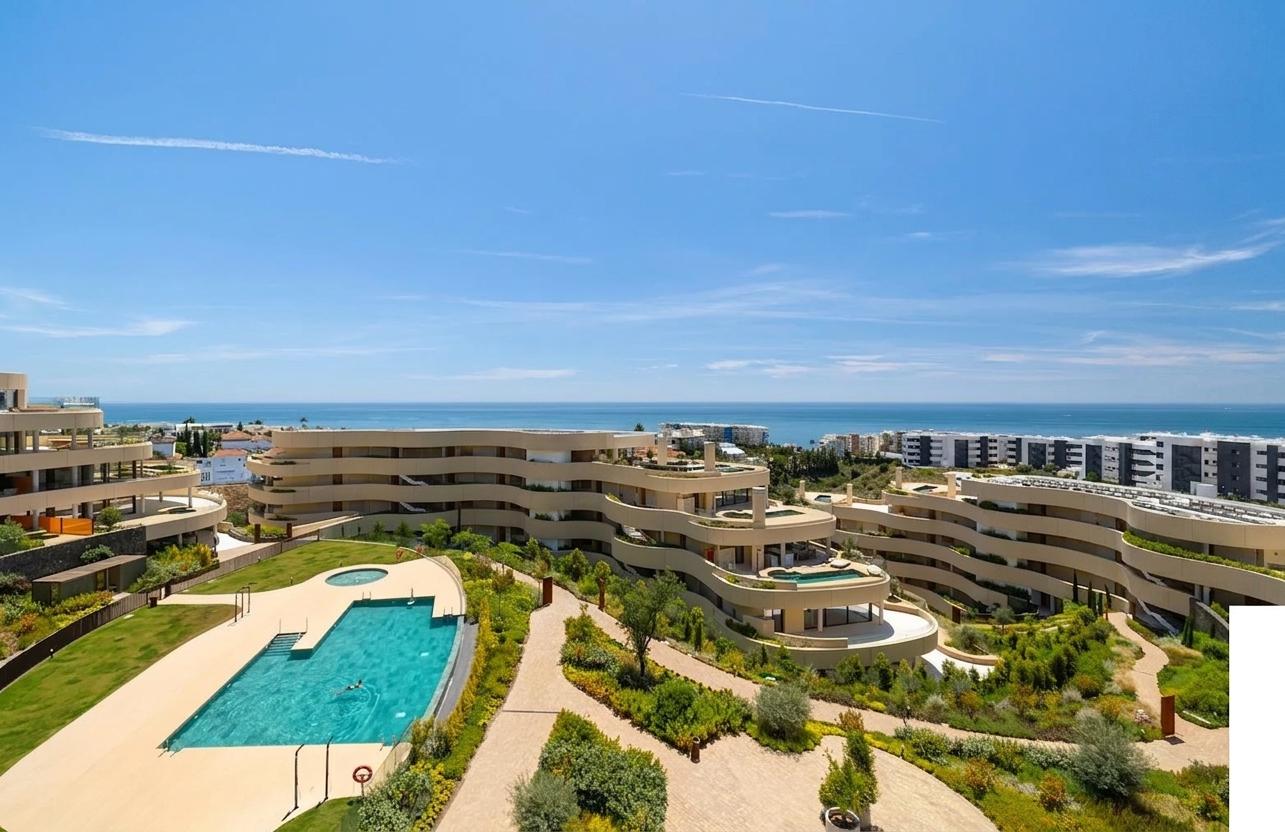 Imagen 12 Ático en venta en Benalmádena / A 5 minutos de Autovía A 7, 5 min de Playa Carvajal 