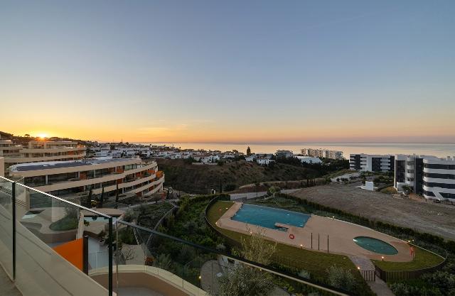 Imagen 3 Inmueble 305475 - Ático en venta en Benalmádena / A 5 minutos de Autovía A 7 y 5 min. Playa Carvajal 