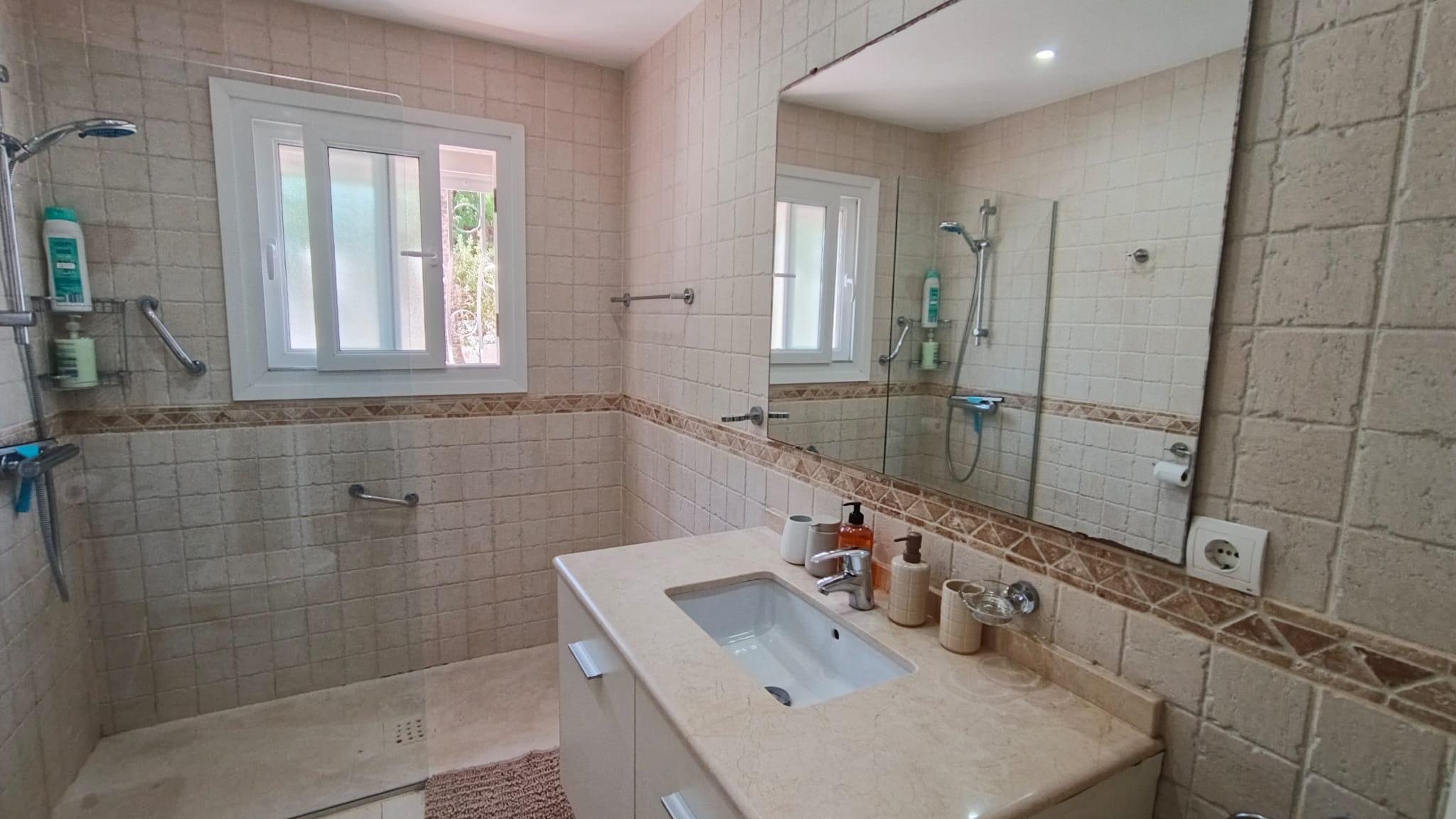 Imagen 24 Casa Aislada en venta en Estepona / Aminutos de playa de la Galera.