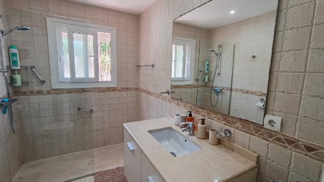 Imagen 24 Inmueble 305620 - Casa Aislada en venta en Estepona / Aminutos de playa de la Galera.