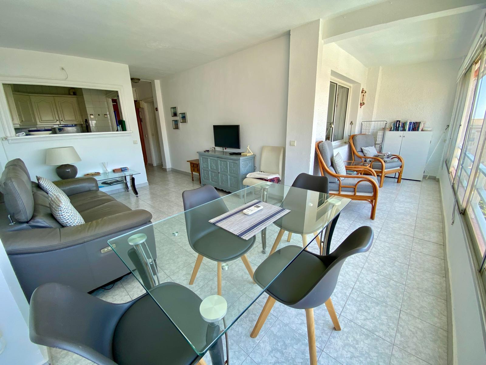 Imagen 2 Apartamento en venta en Benalmádena / Puerto Marina Benalmádena 