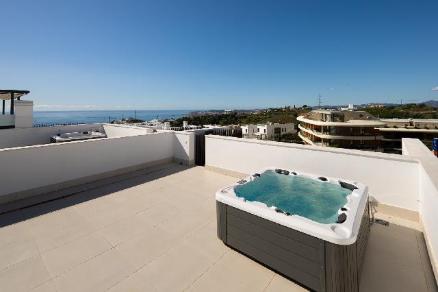 Imagen 15 Inmueble 305745 - Ático en venta en Fuengirola / A 5 minutos de la playa, montaña y acceso rápido a A7. 