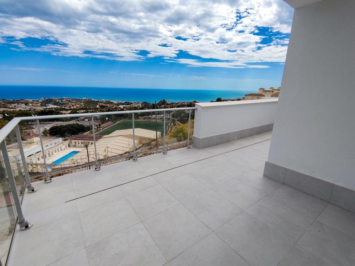 Imagen 1 Ático en venta en Benalmádena / A metros del centro de Benalmadena Pueblo
