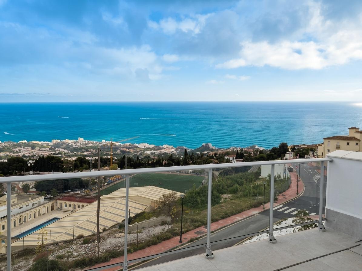 Imagen 1 Ático en venta en Benalmádena / A metros del centro de Benalmadena Pueblo