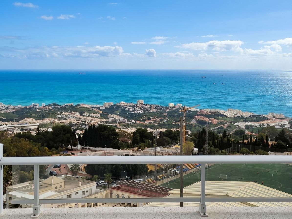 Imagen 5 Ático en venta en Benalmádena / A metros del centro de Benalmadena Pueblo