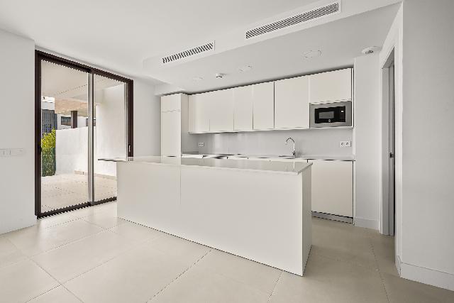 Imagen 4 Inmueble 305749 - Planta Baja en venta en Fuengirola / A 5 minutos de la playa, montaña y acceso rápido a A7. 