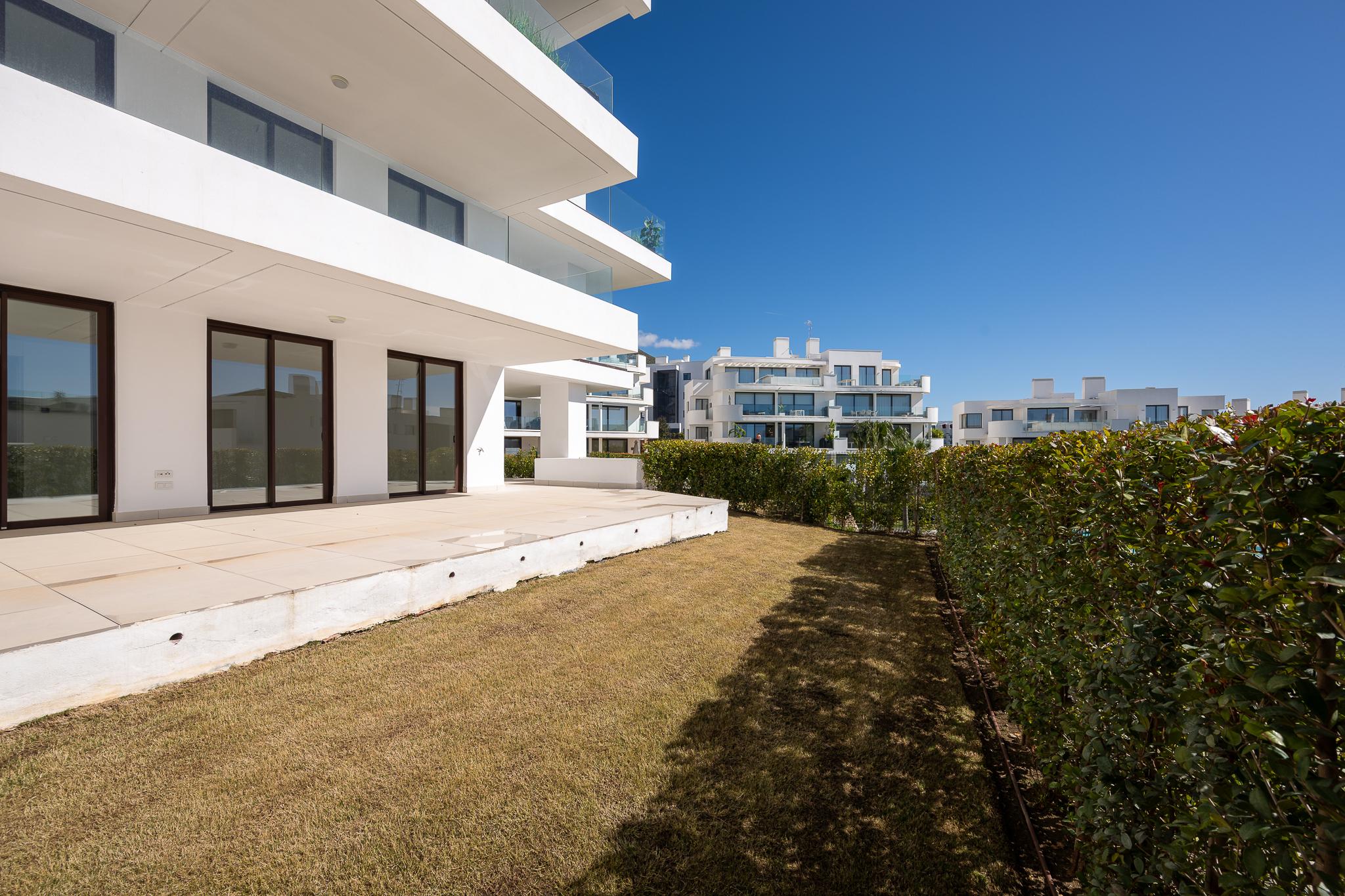 Imagen 2 Planta Baja en venta en Fuengirola / A 5 minutos de la playa, montaña y acceso rápido a A7. 
