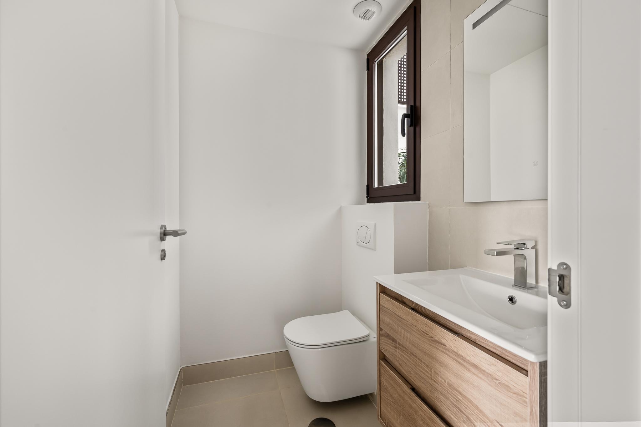 Imagen 9 Planta Baja en venta en Fuengirola / A 5 minutos de la playa, montaña y acceso rápido a A7. 