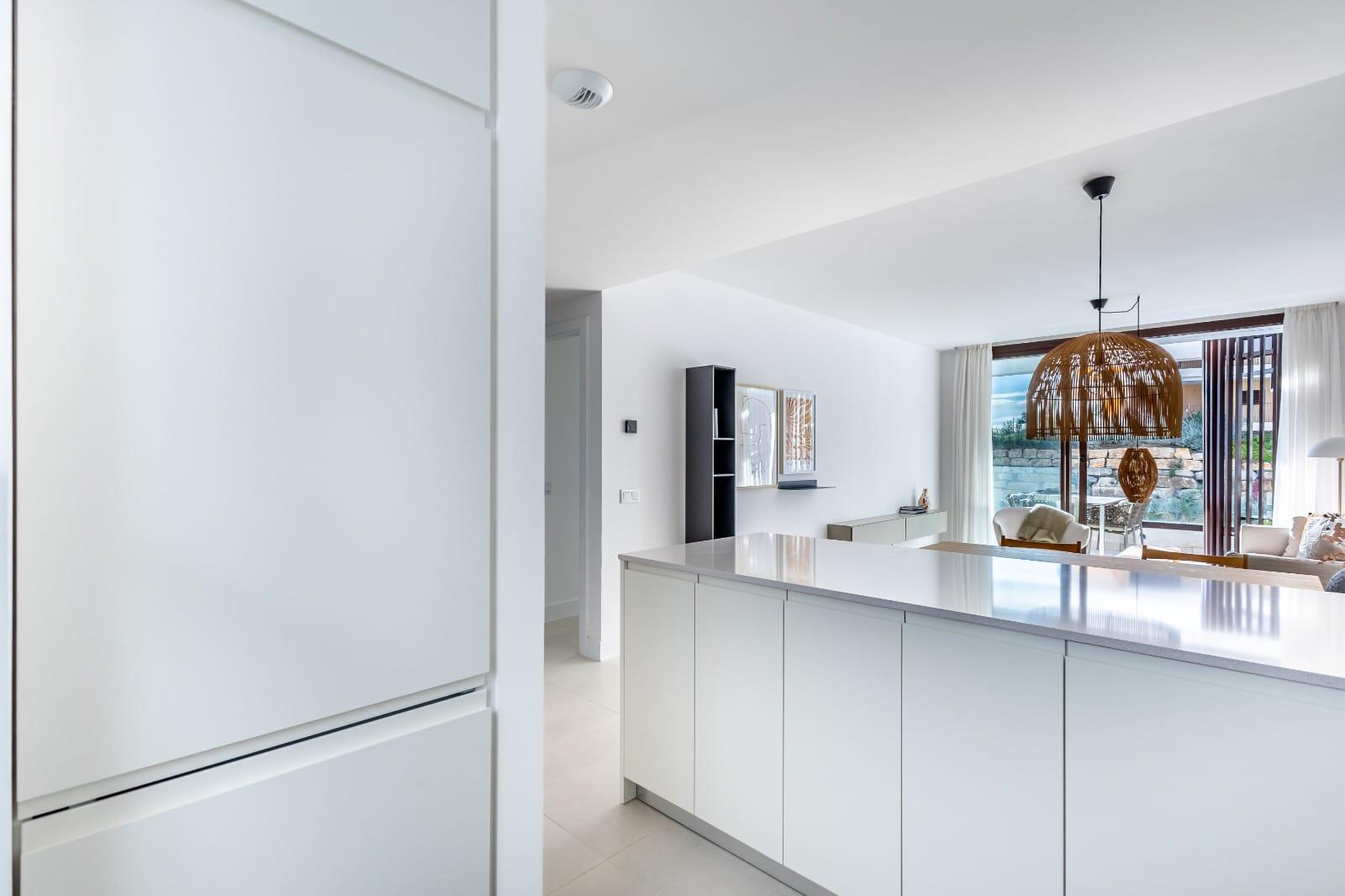 Imagen 19 Apartamento en venta en Fuengirola / Sobre avenida Fuengirola entre la Ap-7 y el mar.