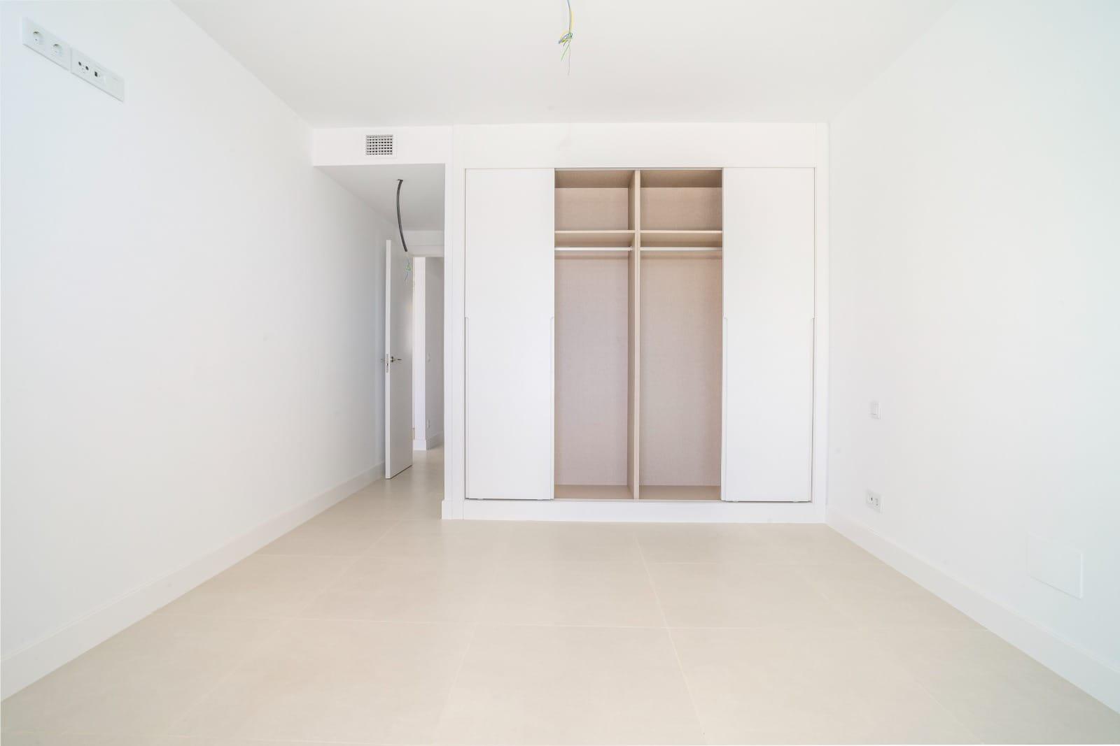 Imagen 20 Planta Baja en venta en Fuengirola / A minutos andando de la estación del Renfe Carbajal