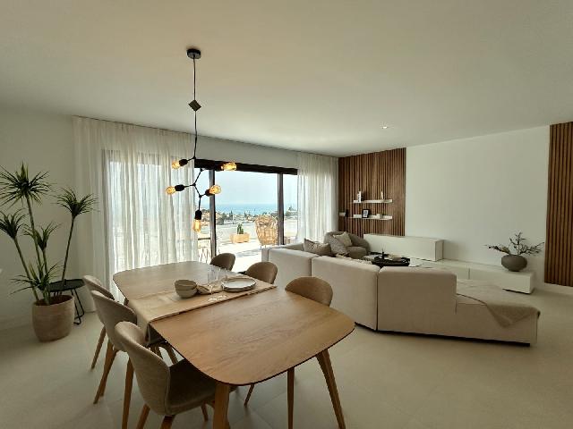 Imagen 11 Inmueble 305772 - Ático en venta en Fuengirola / A minutos andando de la estación del Renfe Carbajal