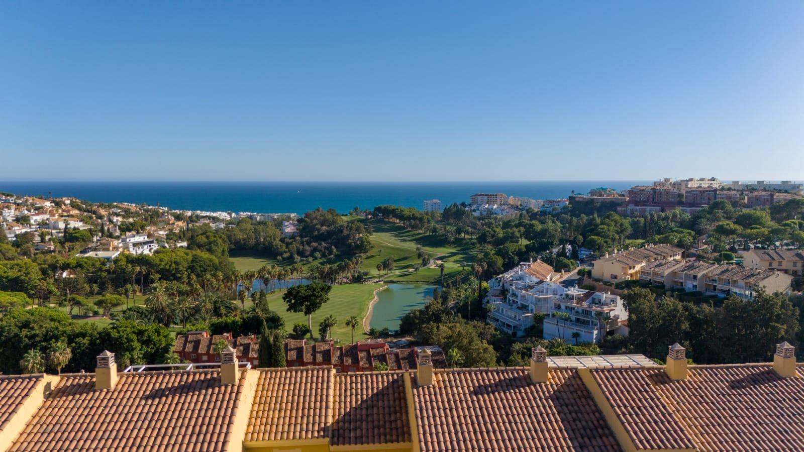 Imagen 8 Apartamento en venta en Benalmádena / Nueva Torrequebrada, Benalmádena
