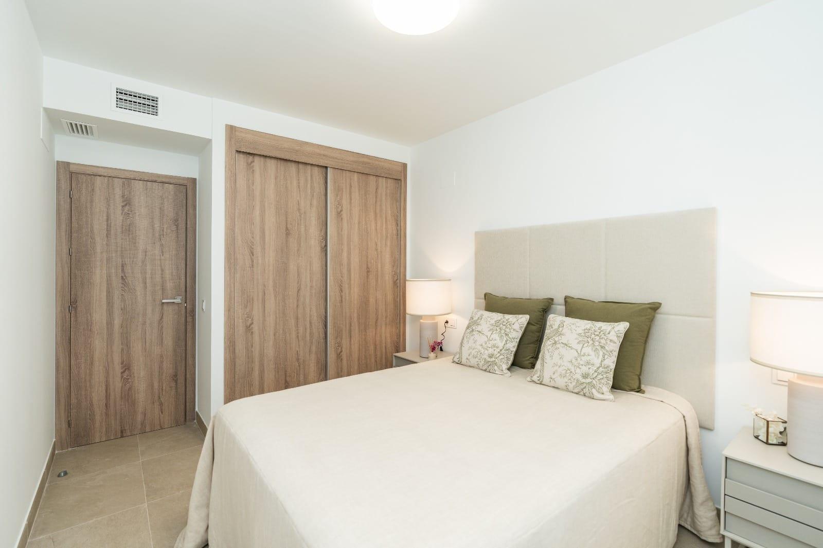 Imagen 11 Apartamento en venta en Estepona / Estepona Golf, Estepona, Malaga