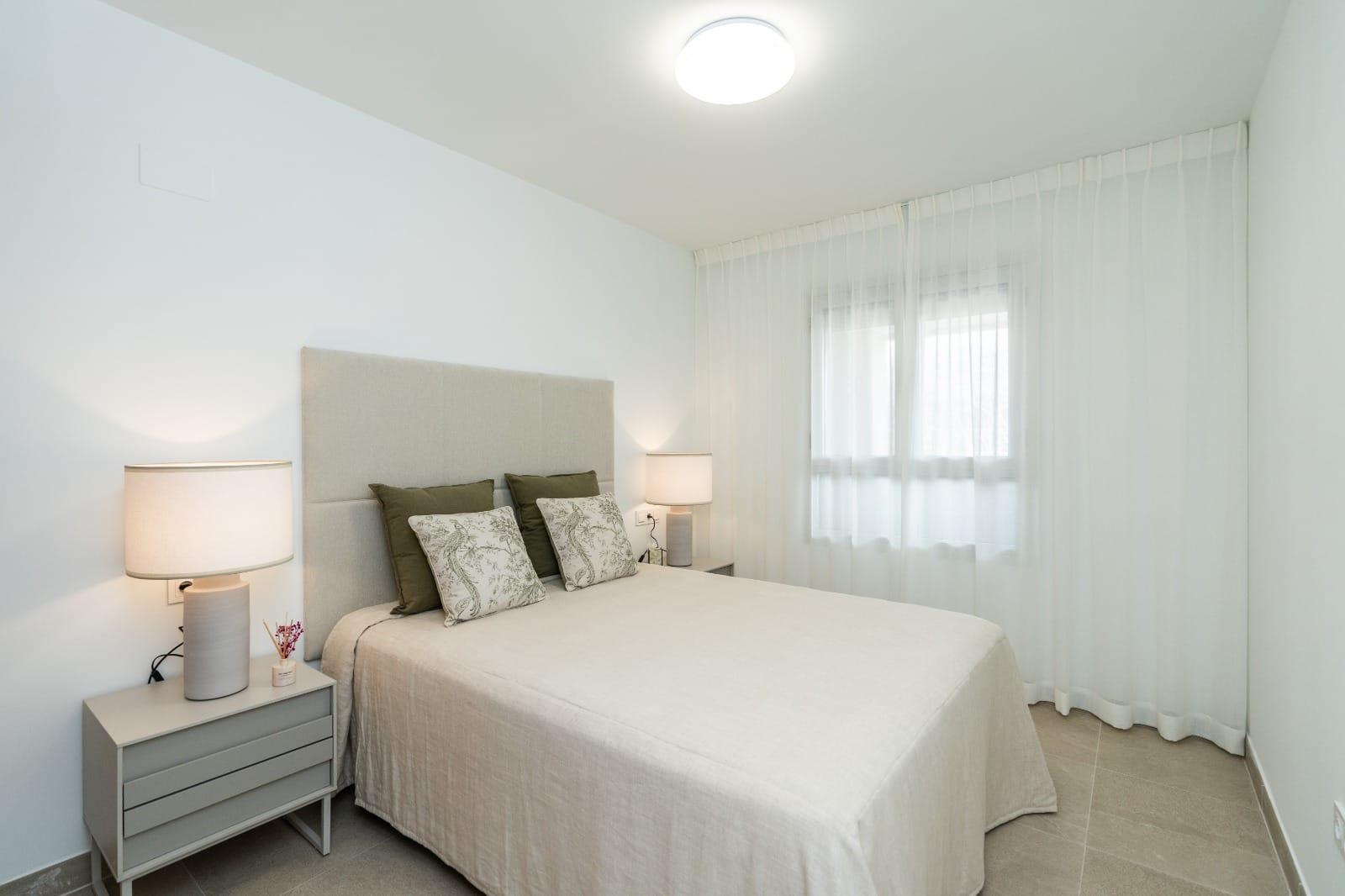 Imagen 10 Apartamento en venta en Estepona / Estepona Golf, Estepona, Malaga