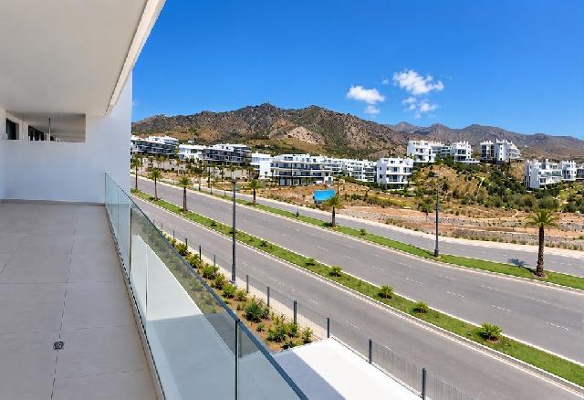 Imagen 3 Inmueble 306200 - Planta Baja en venta en Fuengirola / A minutos andando de la estación del Renfe Carbajal