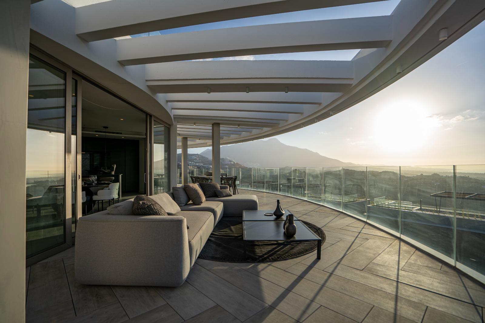 Imagen 1 Ático en venta en Benahavís / Calle Islas Marianas, Benahavis