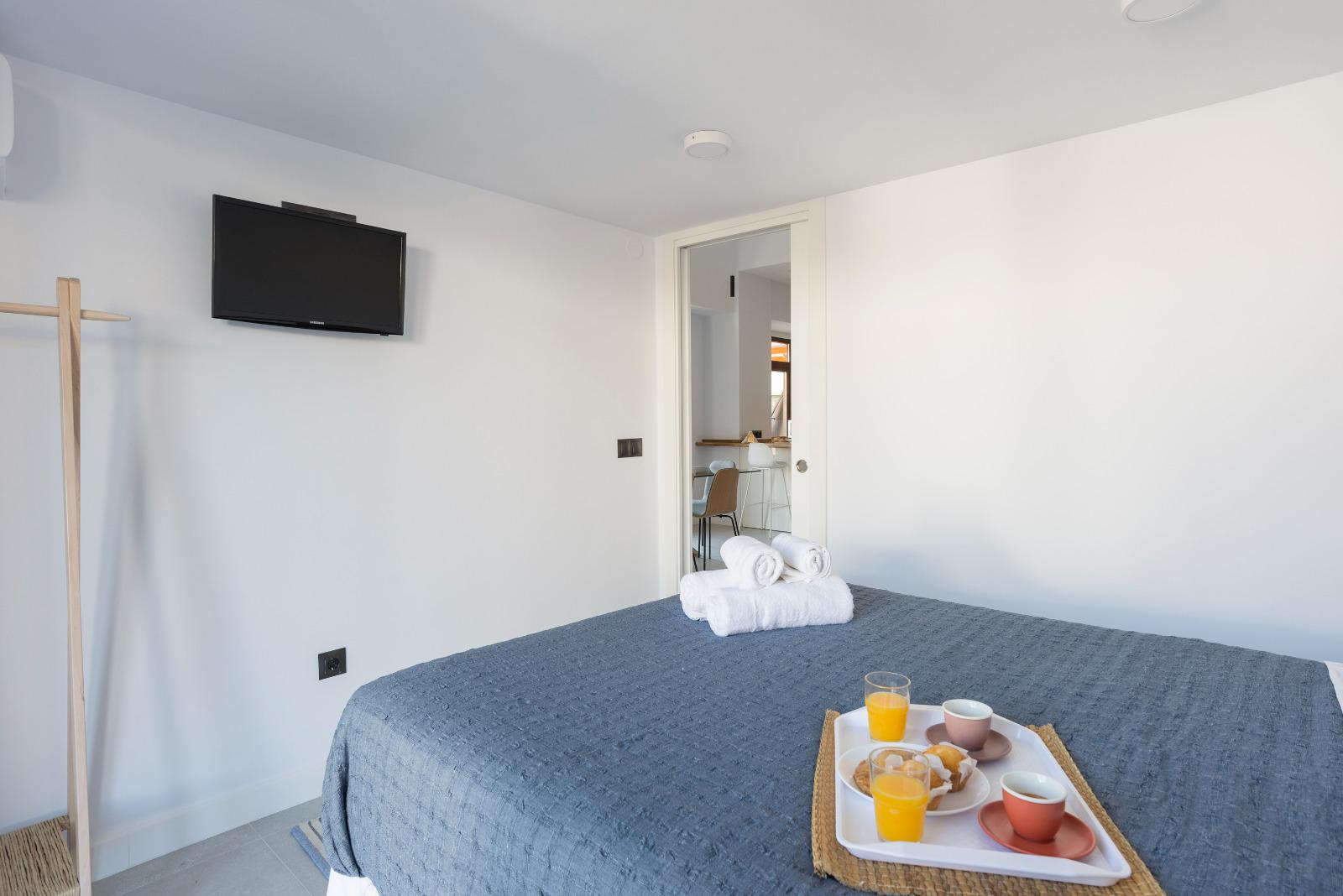 Imagen 5 Apartamento en venta en Torremolinos / A 800 metros del mar de la playa del Lido