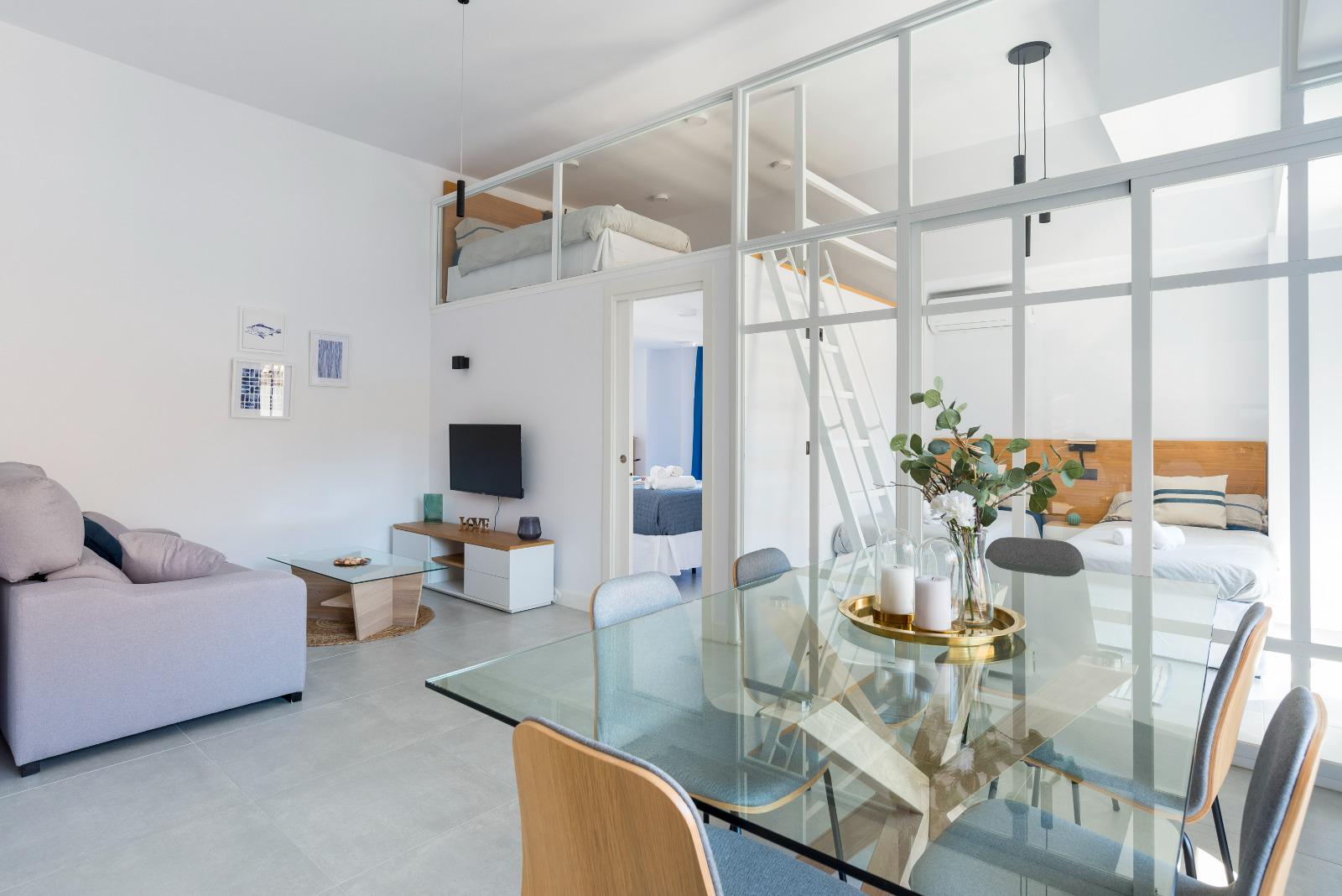 Imagen 11 Apartamento en venta en Torremolinos / A 800 metros del mar de la playa del Lido
