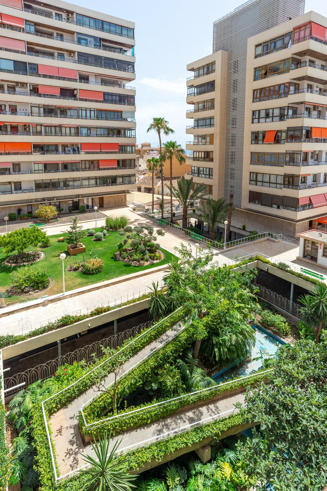 Imagen 21 Apartamento en venta en Torremolinos / A 800 metros del mar de la playa del Lido
