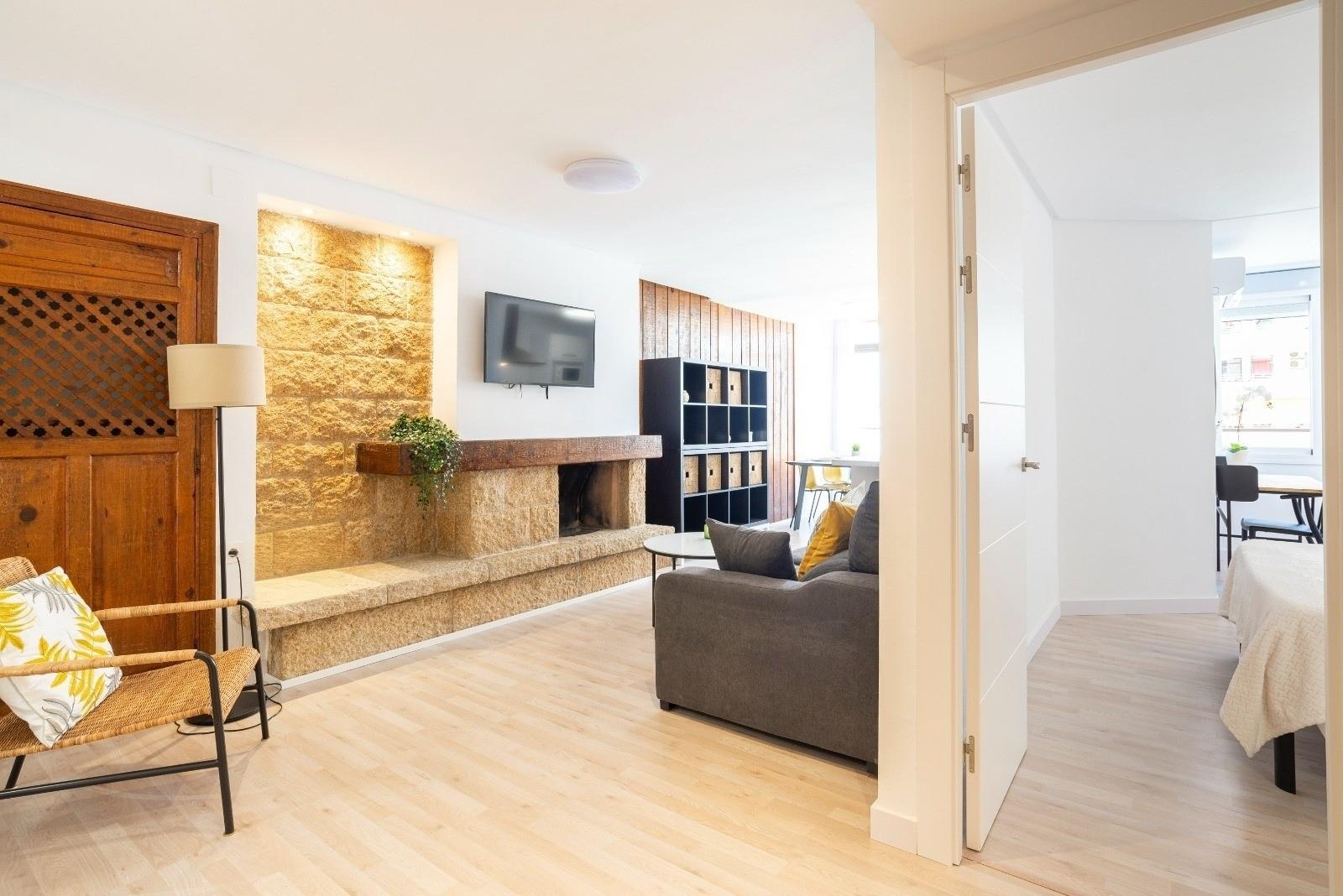 Imagen 5 Apartamento en venta en Torremolinos / A 800 metros del mar de la playa del Lido