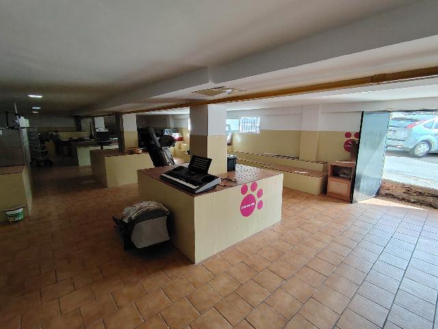 Imagen 3 Inmueble 306582 - Local Comercial en venta en Benalmádena / En el centro de Arroyo de la Miel.